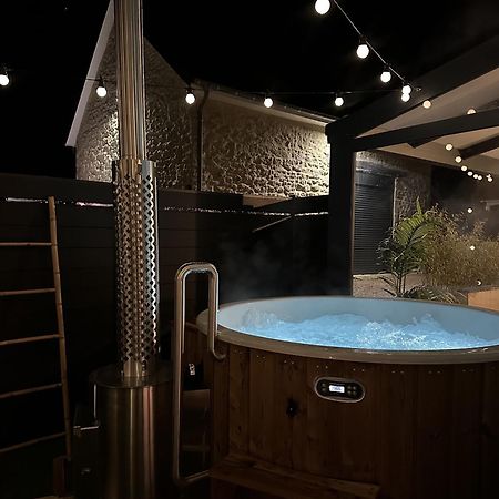Le Lodge Spa Saint-Laurent-d'Andenay Exterior foto