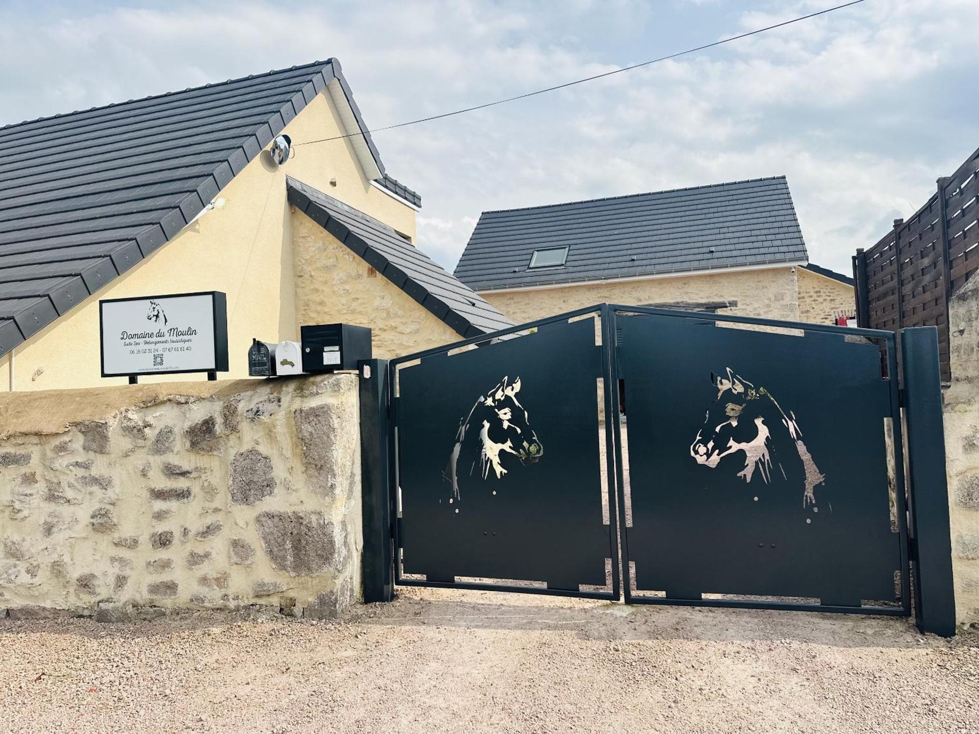 Le Lodge Spa Saint-Laurent-d'Andenay Exterior foto